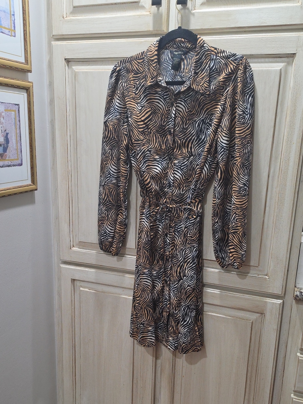 Long-Sleeve Animal Print Shirt Dress in Tan & Black - Worn Once